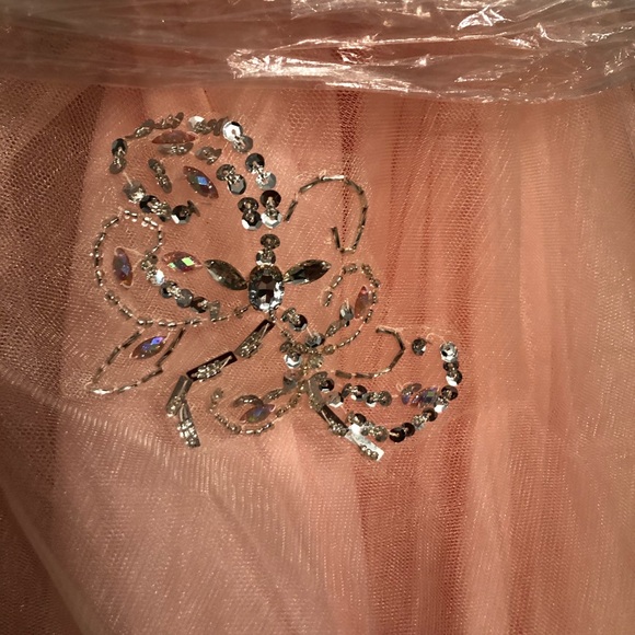 Dress - Picture 5 of 6